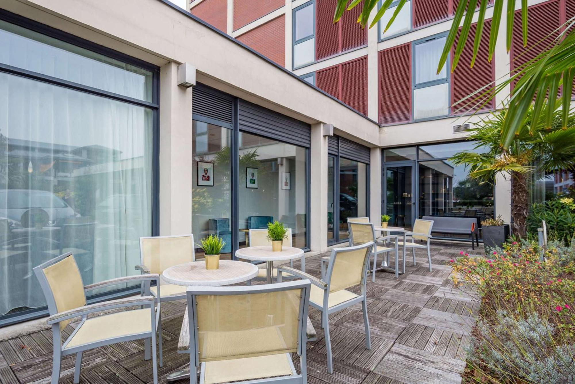 Brit Hotel Du Stade Rennes Ouest Екстер'єр фото