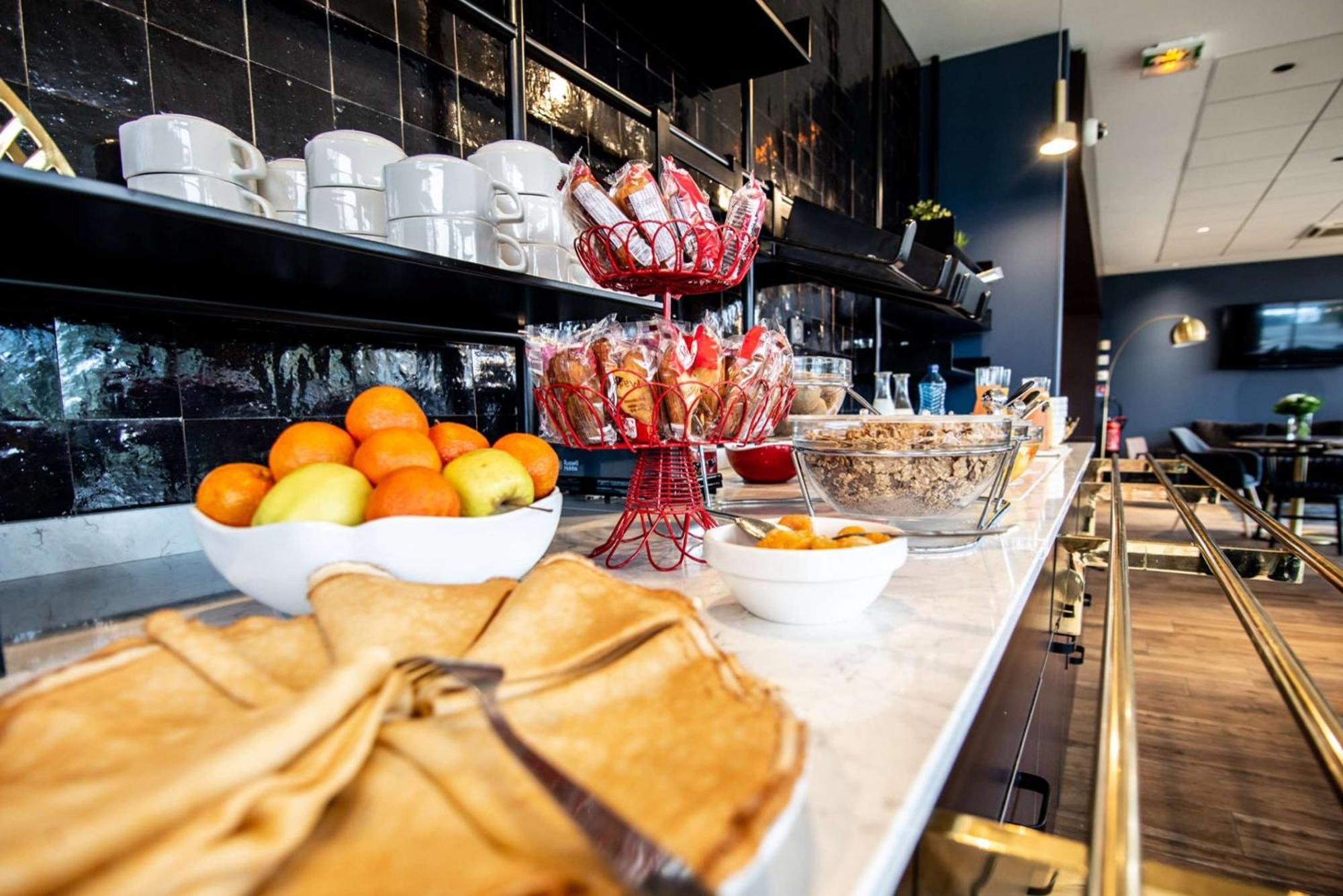Brit Hotel Du Stade Rennes Ouest Екстер'єр фото