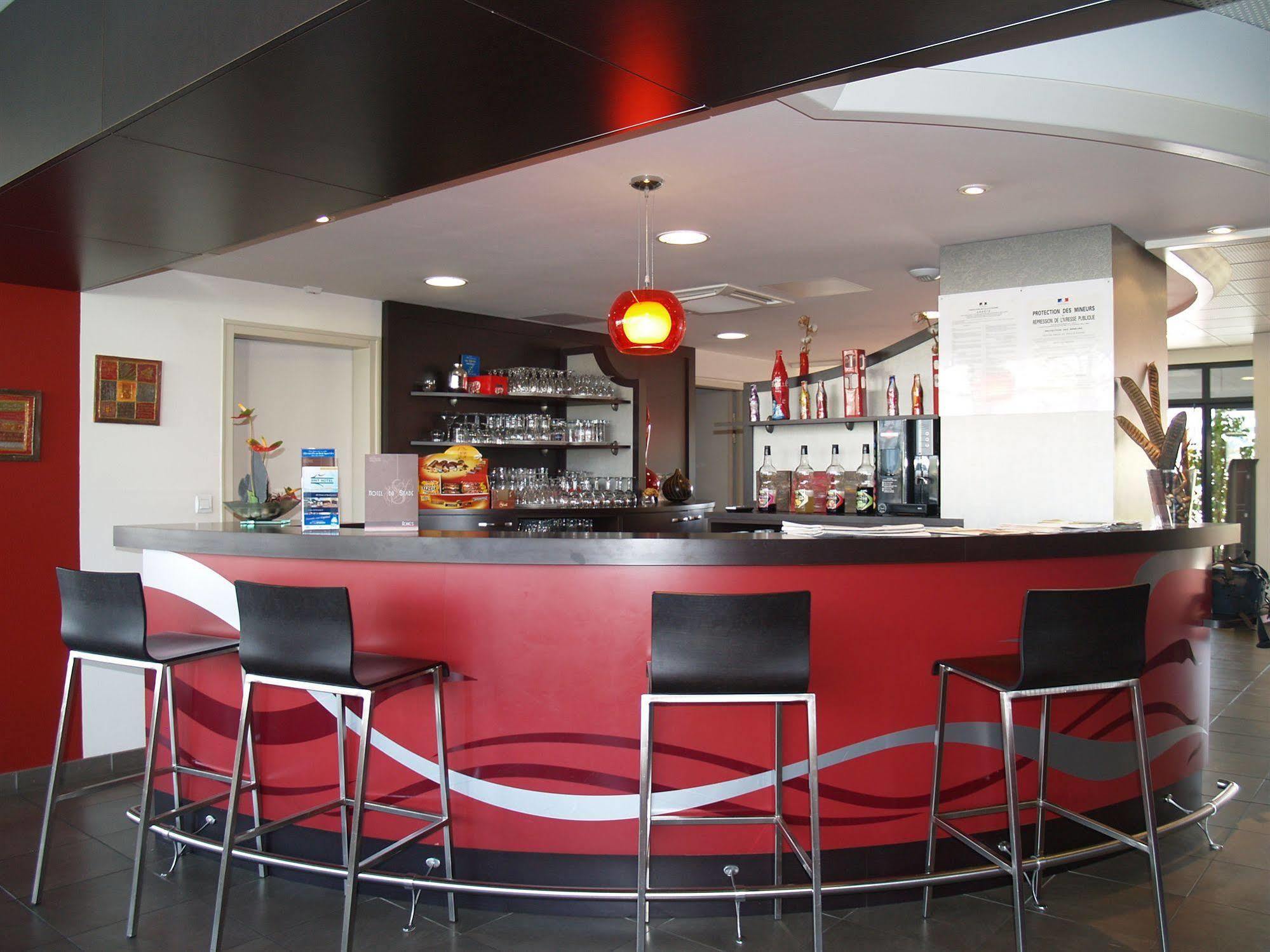 Brit Hotel Du Stade Rennes Ouest Екстер'єр фото